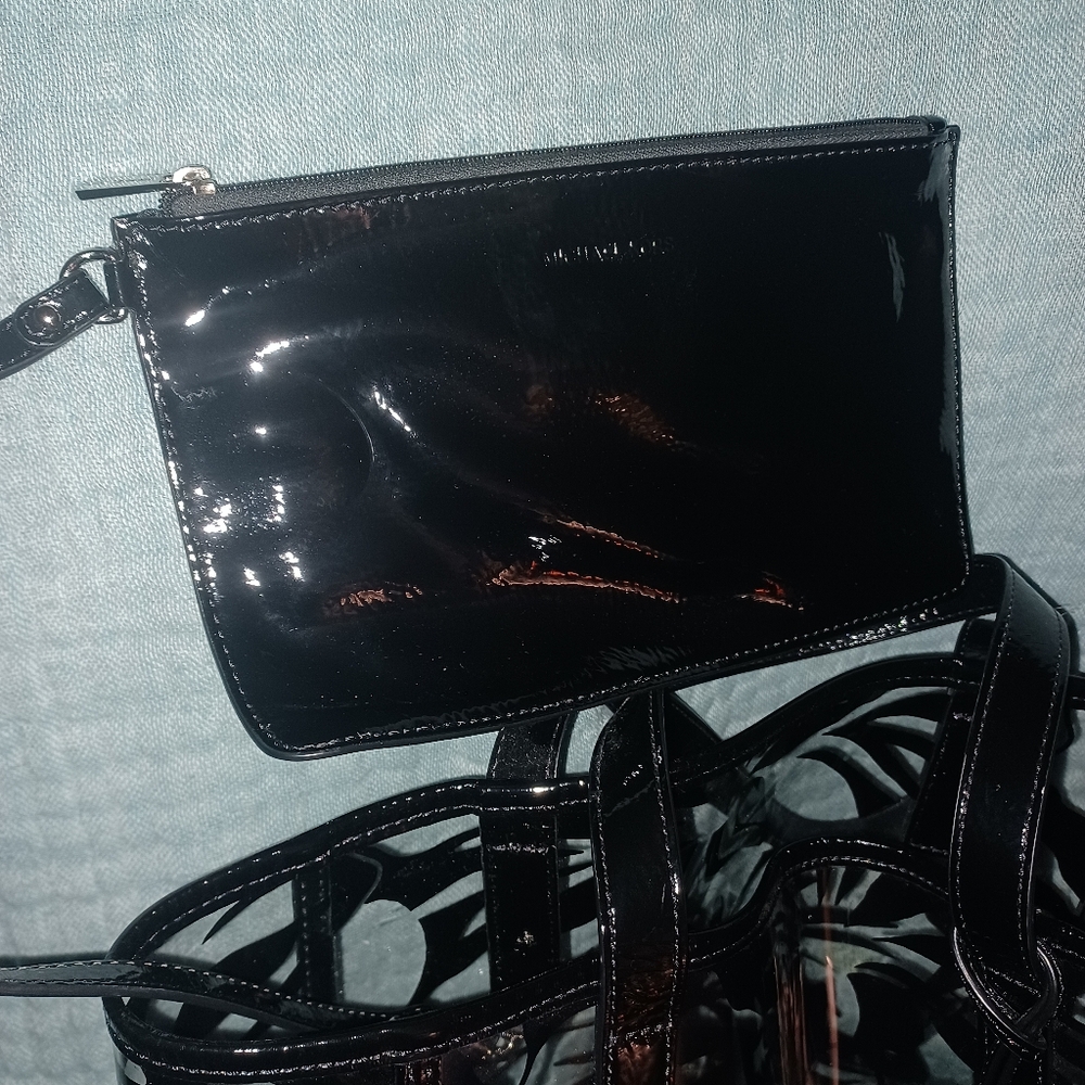Michael Kors PVC Black and Clear Tropical Bag w/ wallet - Picture 5 of 7